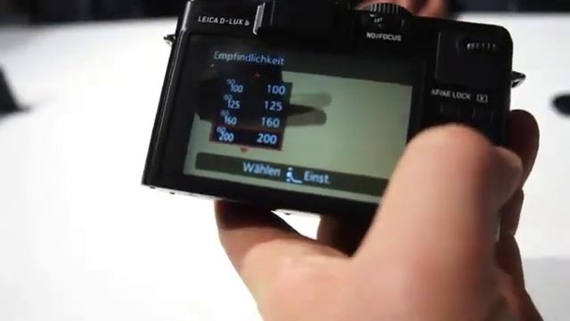 Leica D-Lux 6 and V-Lux 40 [Hands-on][HD] смотреть онлайн