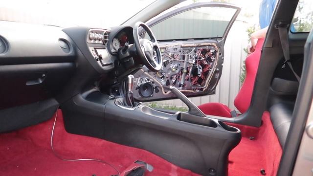Honda Integra DC5 Interior Install/ Type R Conversion смотреть онлайн