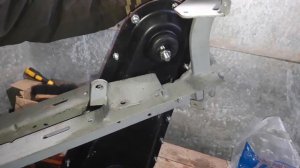 Установка редукторов, фрез и защитных кожухов на раму мотокультиватора Pubert.