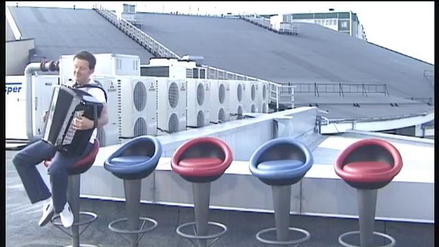 Баян-шоу Кирилла Штыбина на Кипре смотреть онлайн