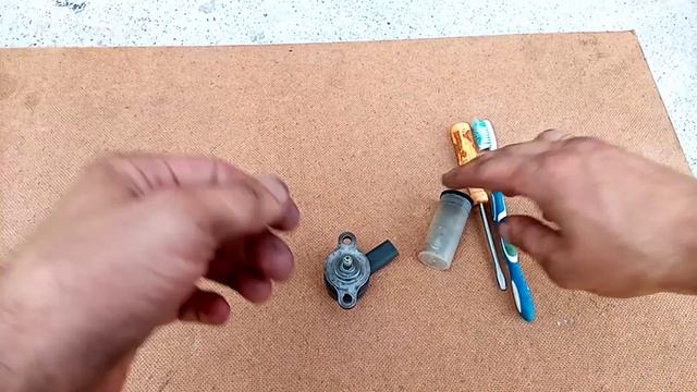 Заміна регулятора, і приклад як зняти і почистив сіточку, на регуляторі тиску палива. fiat scudo смотреть онлайн