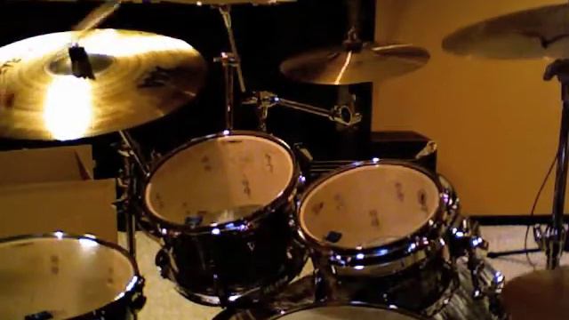 “One Flight Down” -Norah Jones Drum Cover смотреть онлайн