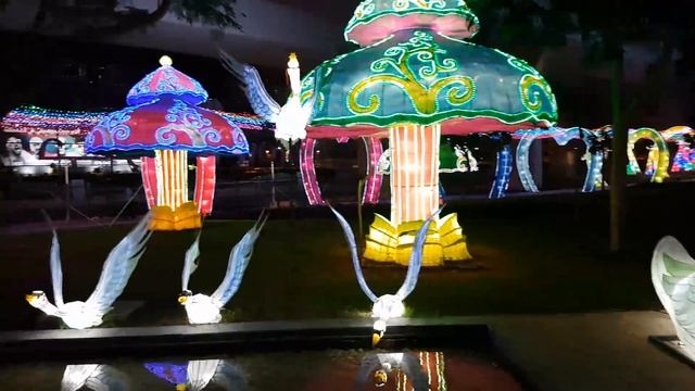 DUBAI GARDEN GLOW (ПАРК СВЕТЯЩИХСЯ ФИГУР), DINOSAUR PARK 2020 смотреть онлайн