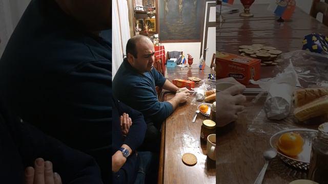 Шио поёт по-грузински песнь про родину смотреть онлайн