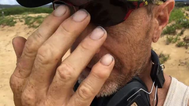 Review on Eureka Gold by Mine Lab down the beach with Tim Davies смотреть онлайн