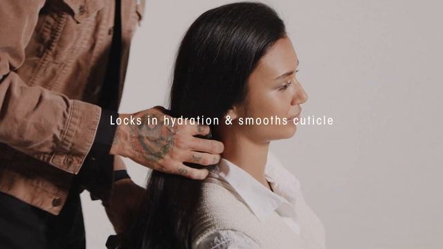 How To: Très Set Structure Spray | Oribe Hair Care смотреть онлайн