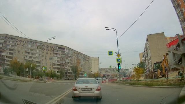 Движение на автомобиле по Тюмени до музыкальной школы во 2 Заречном микрорайоне и на Киевскую смотреть онлайн