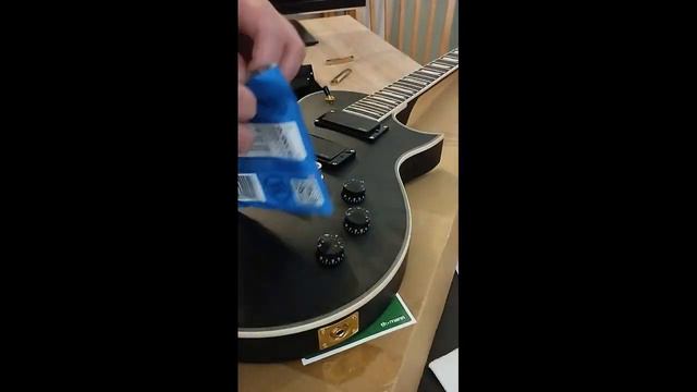 Harley Benton SC-1000 Unboxing, Upgrade and Review (Chinese Guitar? Indonesian guitar? not sure...) смотреть онлайн