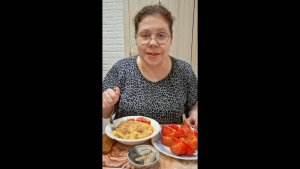 Мукбанг Ирина Рис/Тушеная картошка с тушенкой, Селёдка/Выпускной разорит