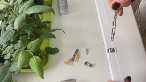 Как ЛЕГКО закрепить лампу на окно для рассады? И с балконной дверью тоже.