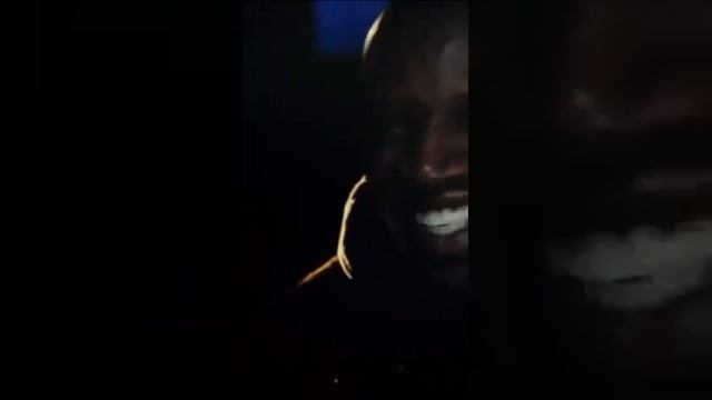 Он дерево? Дерево поёт. Это немецкий? Ещё и по-немецки смотреть онлайн