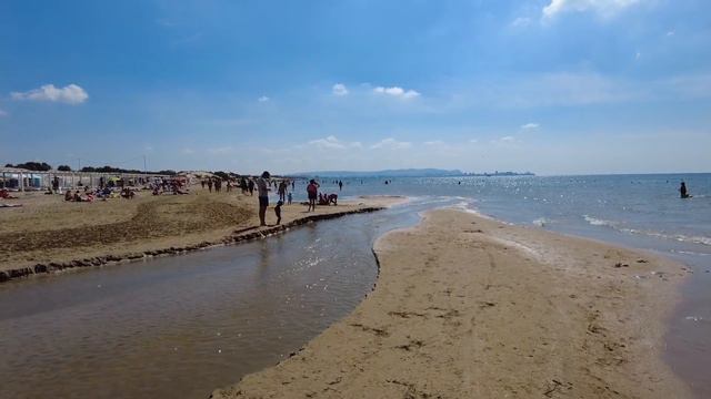#Анапа ПЛЯЖ У РЕКИ МОЖЕПИСИН- ЖАРА 29°С ВОДА ЦВЕТЁТ! смотреть онлайн
