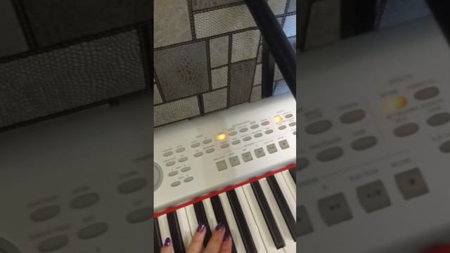 Korg SP 500 смотреть онлайн