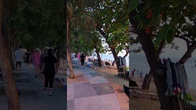 просто набережная джомтьен, пальмы и закат смотреть онлайн