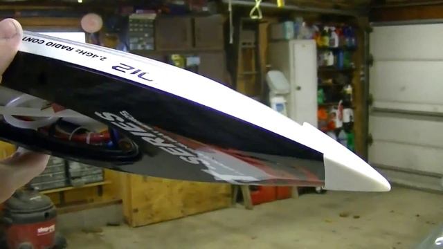 Hobby King FT012 racing boat unboxing and first run. смотреть онлайн