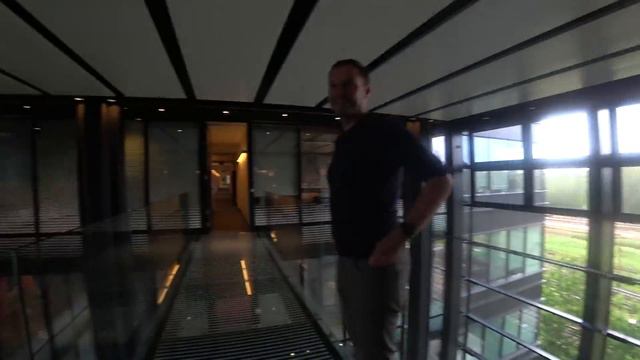 Варшава, прогулка по городу, заехал в офис Facebook