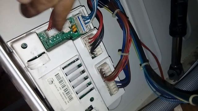 Расположение разъемов на модуле СМА Индезит. смотреть онлайн