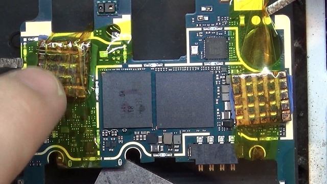 LG K10 M250E Не загружается и артефакты на дисплее.