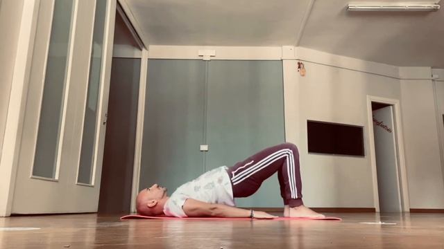 SHOULDER BRIDGE pilates смотреть онлайн