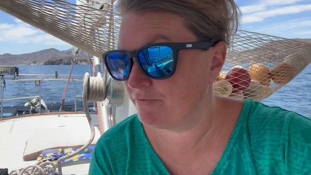 Ep 49 | Wind in our sails, deserted beaches and unbelievable marine life смотреть онлайн