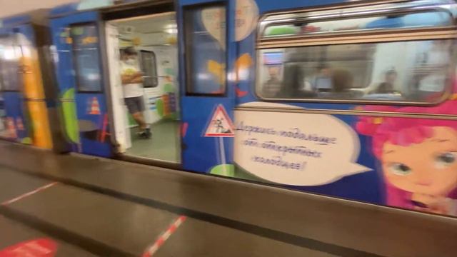 5 именных поездов метро на Арбатско-Покровской линии - 2 смотреть онлайн