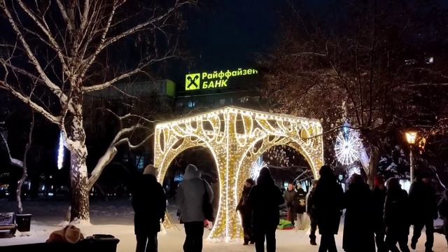 @"Делающий добро" (г... но)! Клоунада продолжается смотреть онлайн