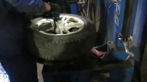 Шиномонтаж и балансировка Замена колеса Переобуваем машину Лето   Зима