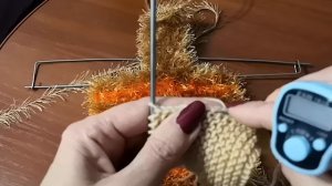 Носочки сапожки домашние на двух спицах, с одним швом. Супер теплые носочки.