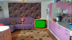 Маша переключает каналы на хромакее