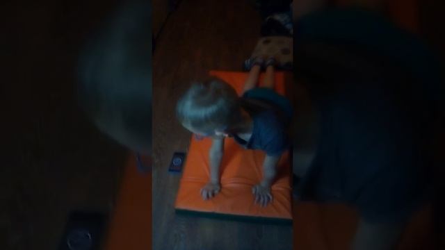 Челенж 60 раз отжимания ???? смотреть онлайн