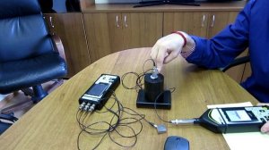 Проверка калибровки виброметра-анализатора спектра с использованием вибрационного калибратора КВ-160