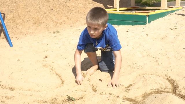 Многодетная мама благодарит волонтеров за помощь смотреть онлайн