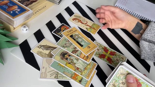 Аналитика вашего финансового канала. Как улучшить денежный канал. Расклад Таро смотреть онлайн