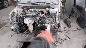 Привариваю телевизор  Mitsubishi Lancer9