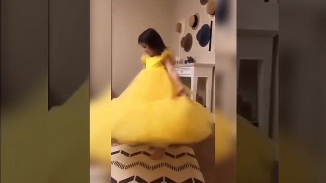 Нарядное пышное платье для девочки смотреть онлайн