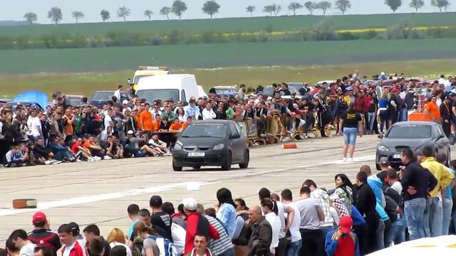 Mitsubishi Colt CZT vs Seat Leon смотреть онлайн