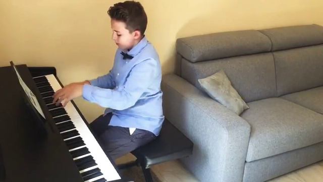 Perfect (Ed Sheeran) piano cover Leonardo._24 (by Peter Buka) смотреть онлайн