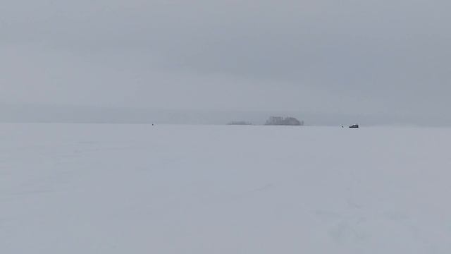 СУДАКА ВАЛОМ? НО КАК ЕГО ПОЙМАТЬ?! Ловля судака на блесну и вибы! Зимняя рыбалка 2021! смотреть онлайн