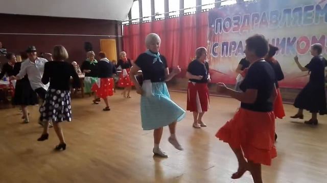Выступление кружка "Движение под музыку" на Выпускном вечере 2018 в Университете третьего возраста смотреть онлайн