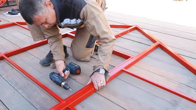 Сборка теплицы "Радужная Сказка" смотреть онлайн