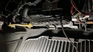 BMW 5er F10 Фильтра салона,замена.