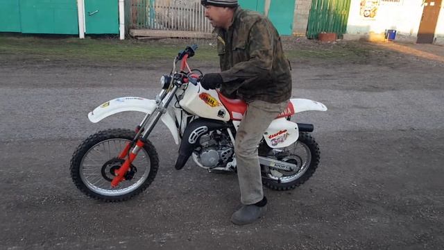 Еле зовел Yamaha YZ80