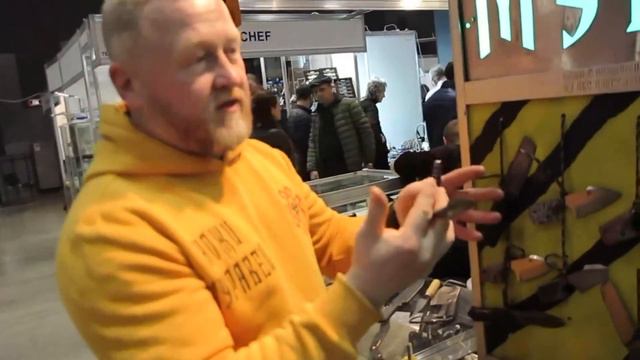 Культурный человек с ножом смотреть онлайн