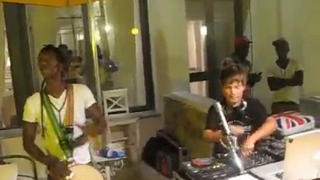 Samuel Baiano DJ ft Papi Thiam 2 смотреть онлайн