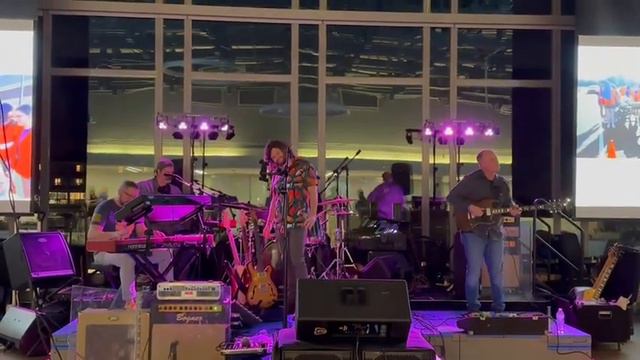 Hard Times - Tommy Kelly Band - Catholic Charities смотреть онлайн