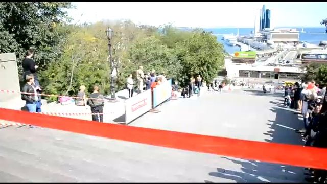 Массовый забег на Потемкинской лестнице смотреть онлайн