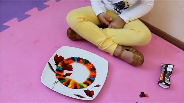 M&MS Como fazer Experiência Arco Iris смотреть онлайн