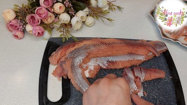 БАБУШКИН РЕЦЕПТ! Обалденный пирог без Мяса❗ЗА КОПЕЙКИ В ДВА РАЗЫ КРУЧЕ И ВКУСНЕЕ ОБЫЧНЫХ ПИРОЖКОВ! смотреть онлайн