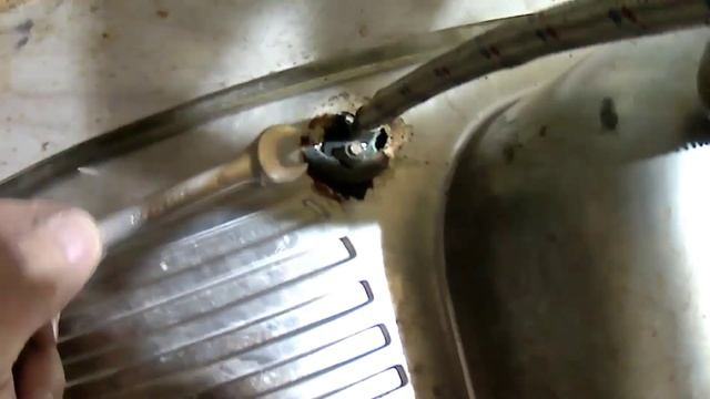 Установка и подключение смесителя кухни. Бесшумный смеситель с высоким изливом. Guru from the USSR. смотреть онлайн