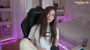 АРИНЯН ЗАСТАВЛЯЕТ ЧАТ ДРОЧИТЬ / AhriNyan